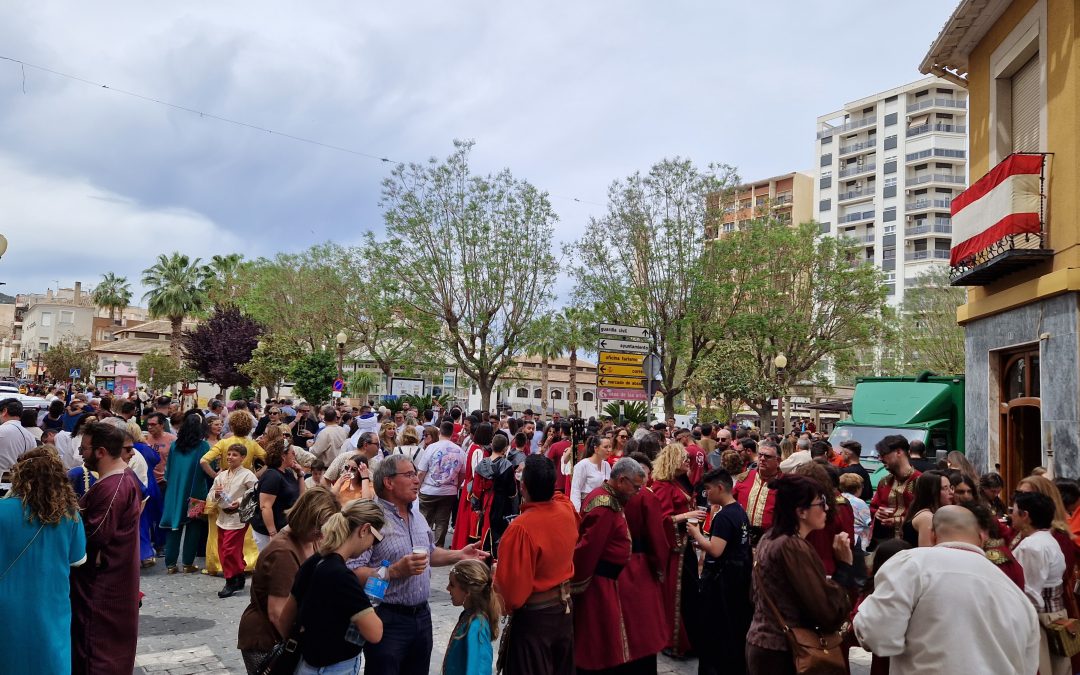 PASACALLES DE KABILAS Y MESNADAS Y TRONAERA
