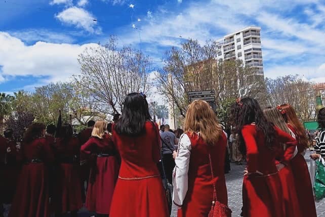 Pasacalles y tronaera.