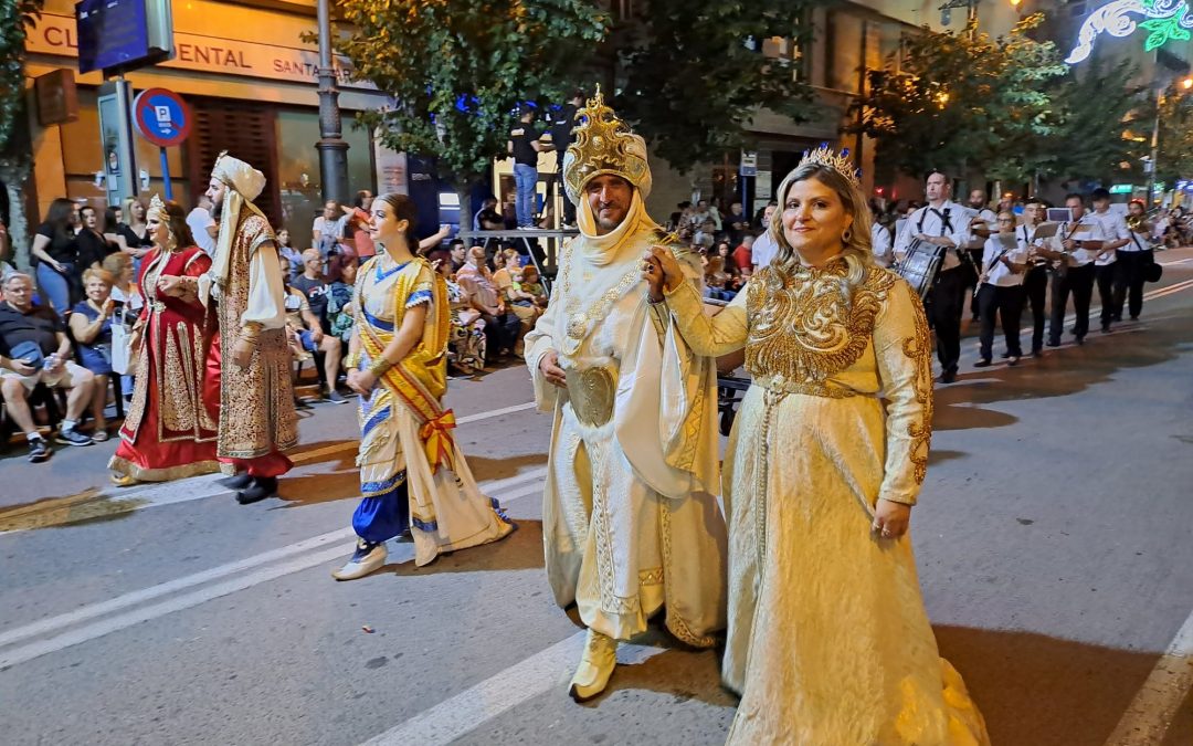 Las Fiestas del Escudo en el Desfile de Moros y Cristianos de Molina de Segura